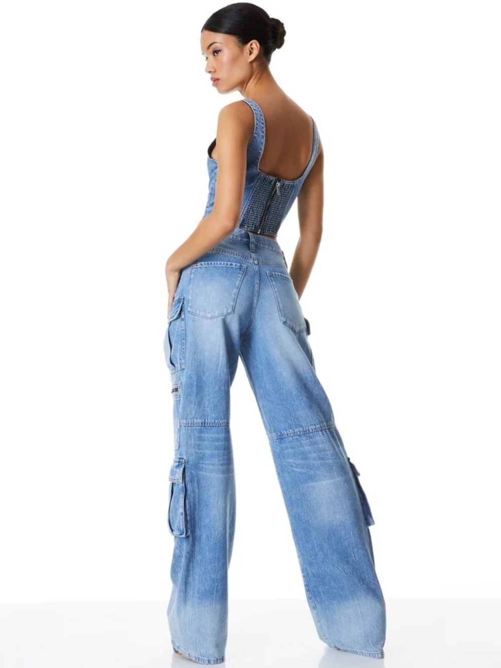 Alice + Olivia Light Blue Denim Cargo Wide-Leg Jeans - Picture 3 of 3